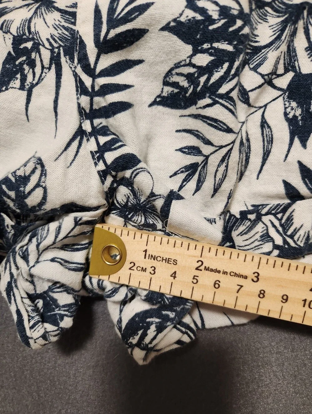 Jolt Shorts Women Size Large White & Blie Floral Linen Blend Pockets